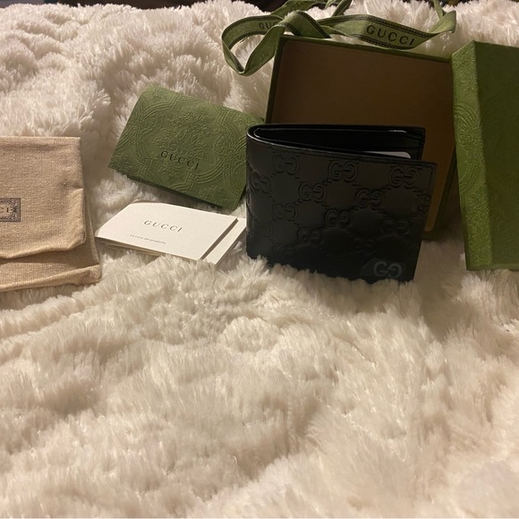 Gucci wallet brand new never use before. Black color leather skin - Picture 2 of 6